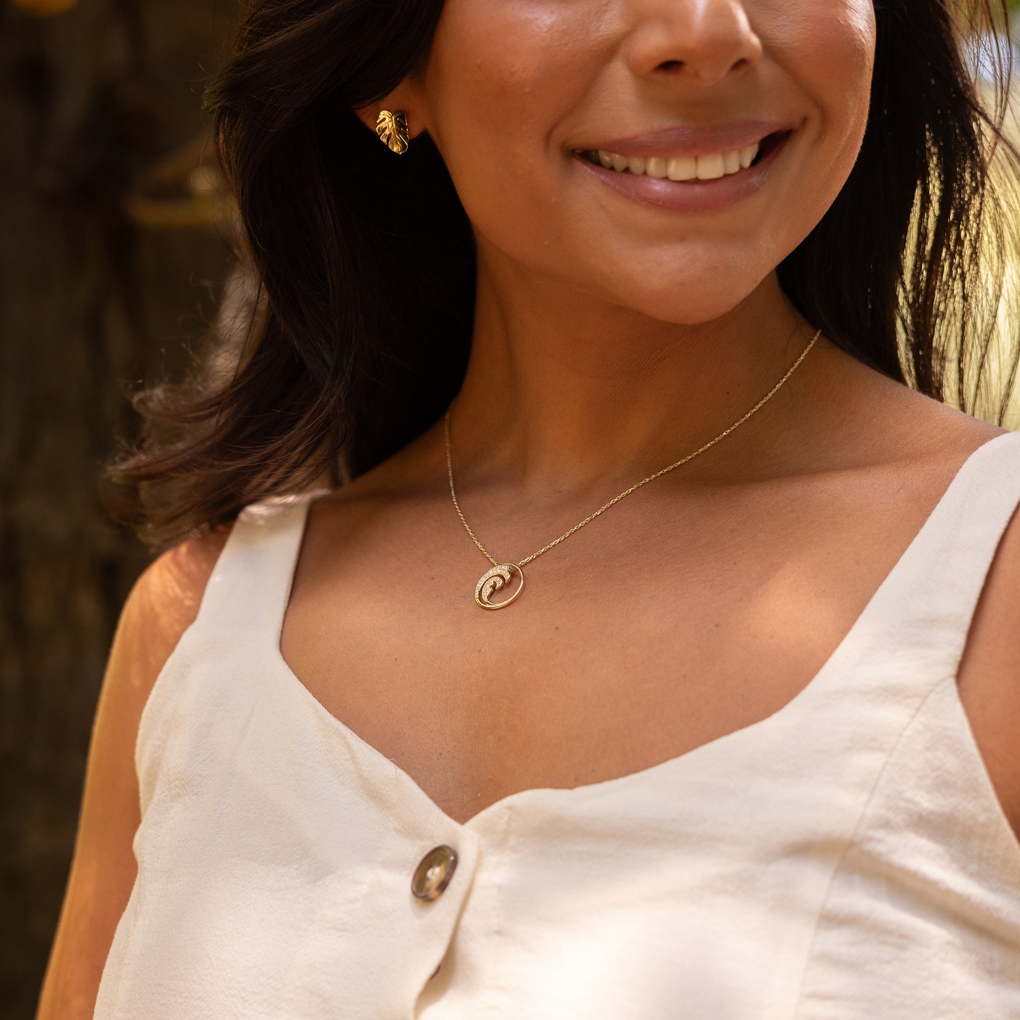 Nalu Pendant in Gold with Diamonds - 18mm