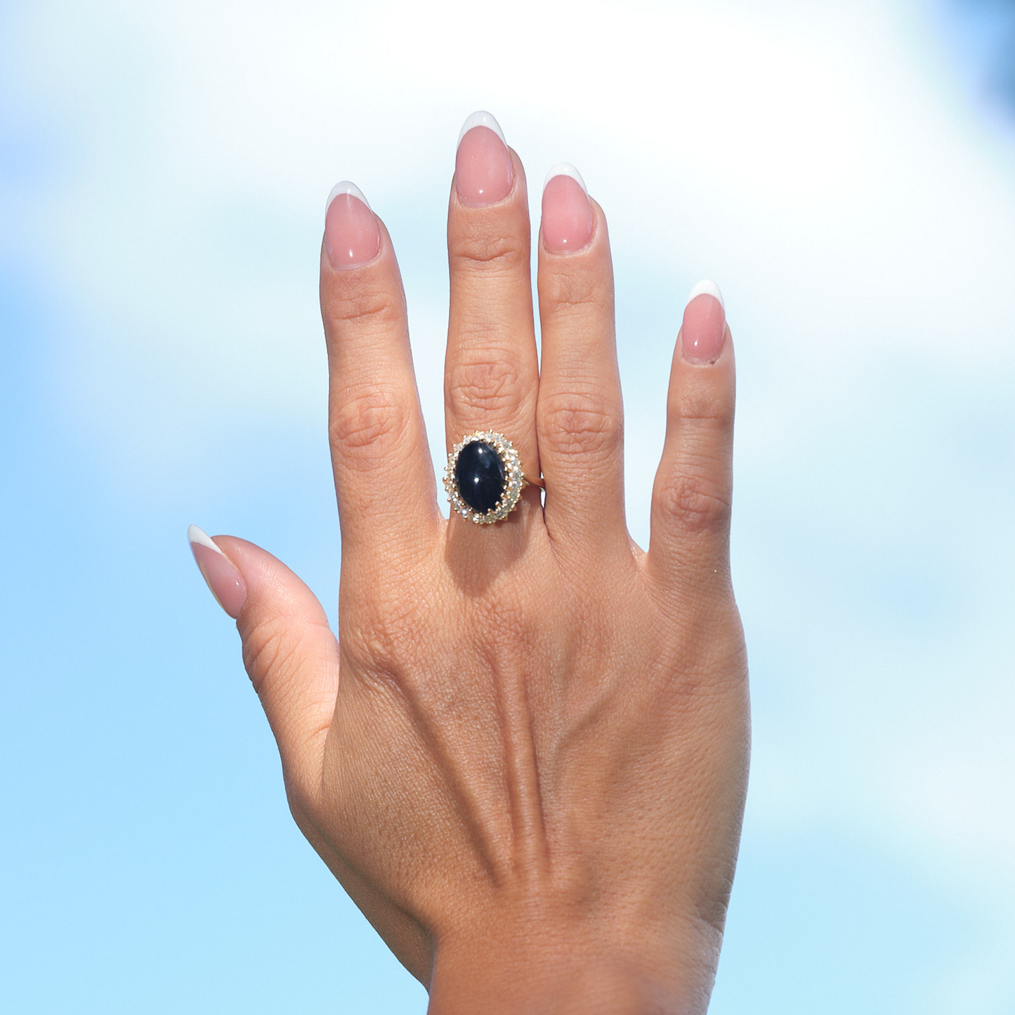 Princess Ka‘iulani Black Coral Ring in Gold with Diamonds - 18.5mm