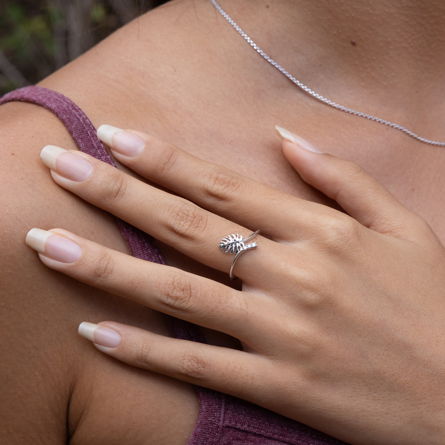 Monstera Ring in White Gold with Diamonds - 9mm