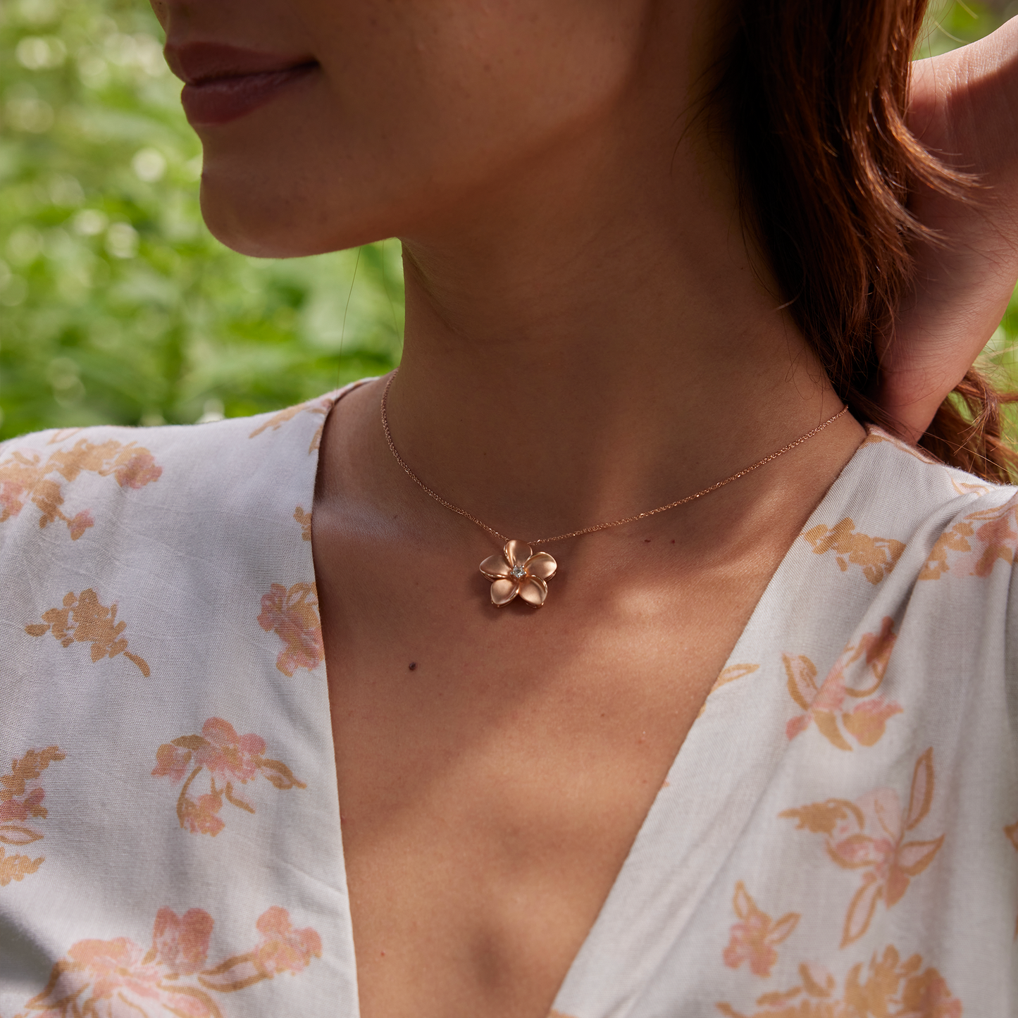 Plumeria Pendant in Rose Gold with Diamond - 20mm