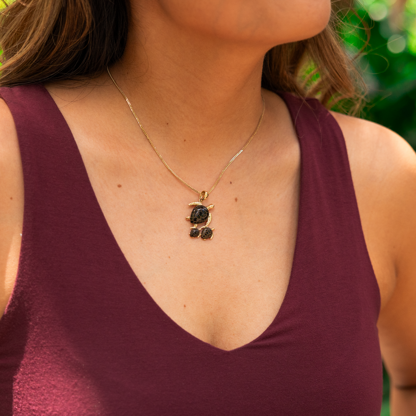 Honu Black Coral Pendant in Gold - 31mm