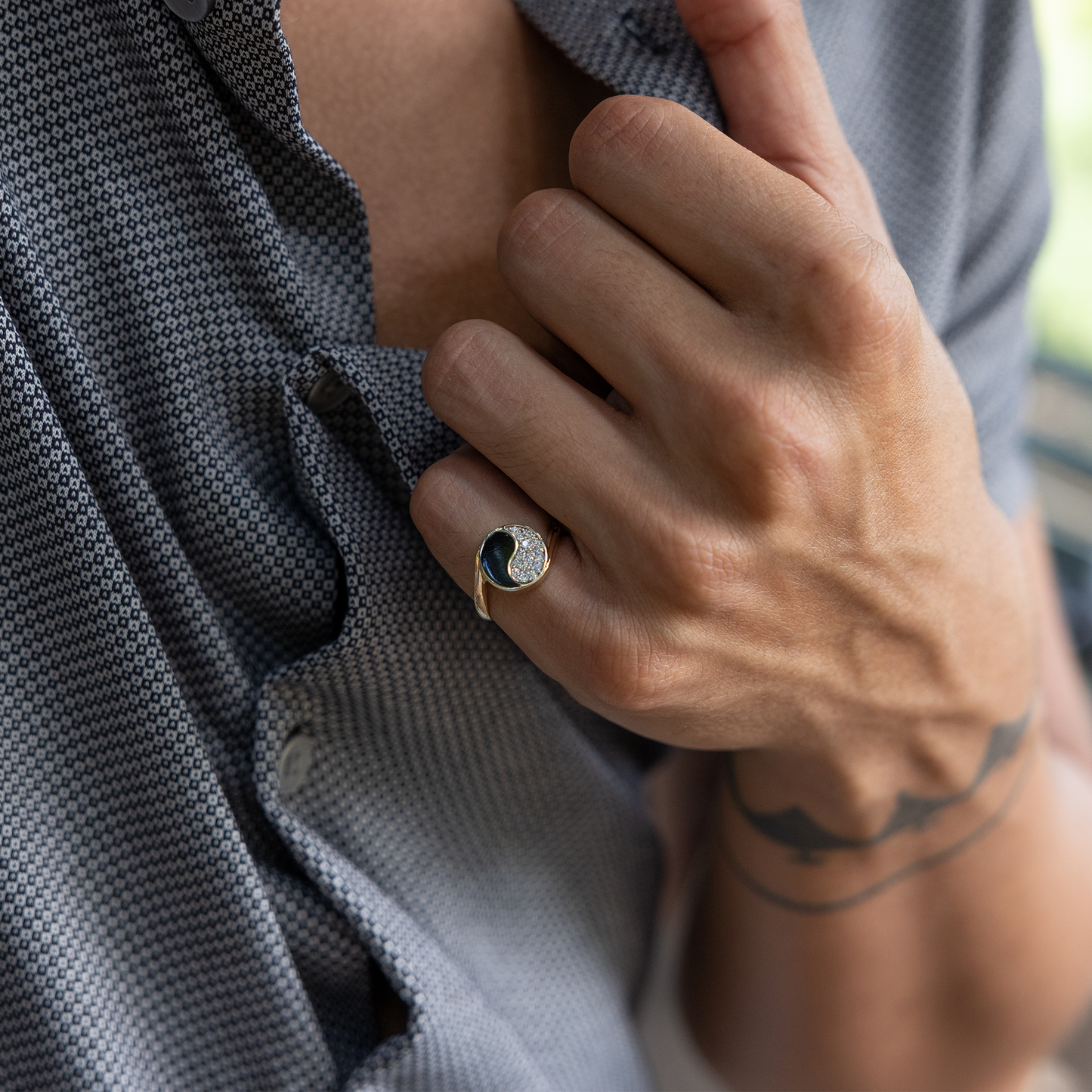 Yin Yang Black Coral Ring in Gold with Diamonds - 12mm