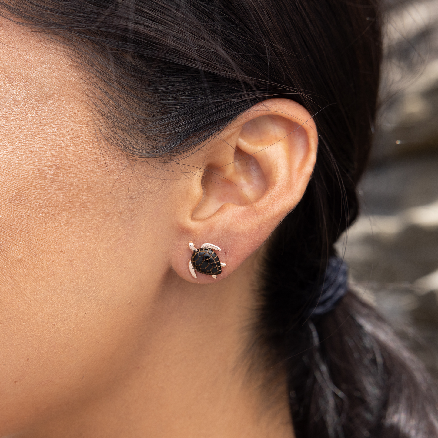 Honu Black Coral Earrings in Rose Gold - 13mm