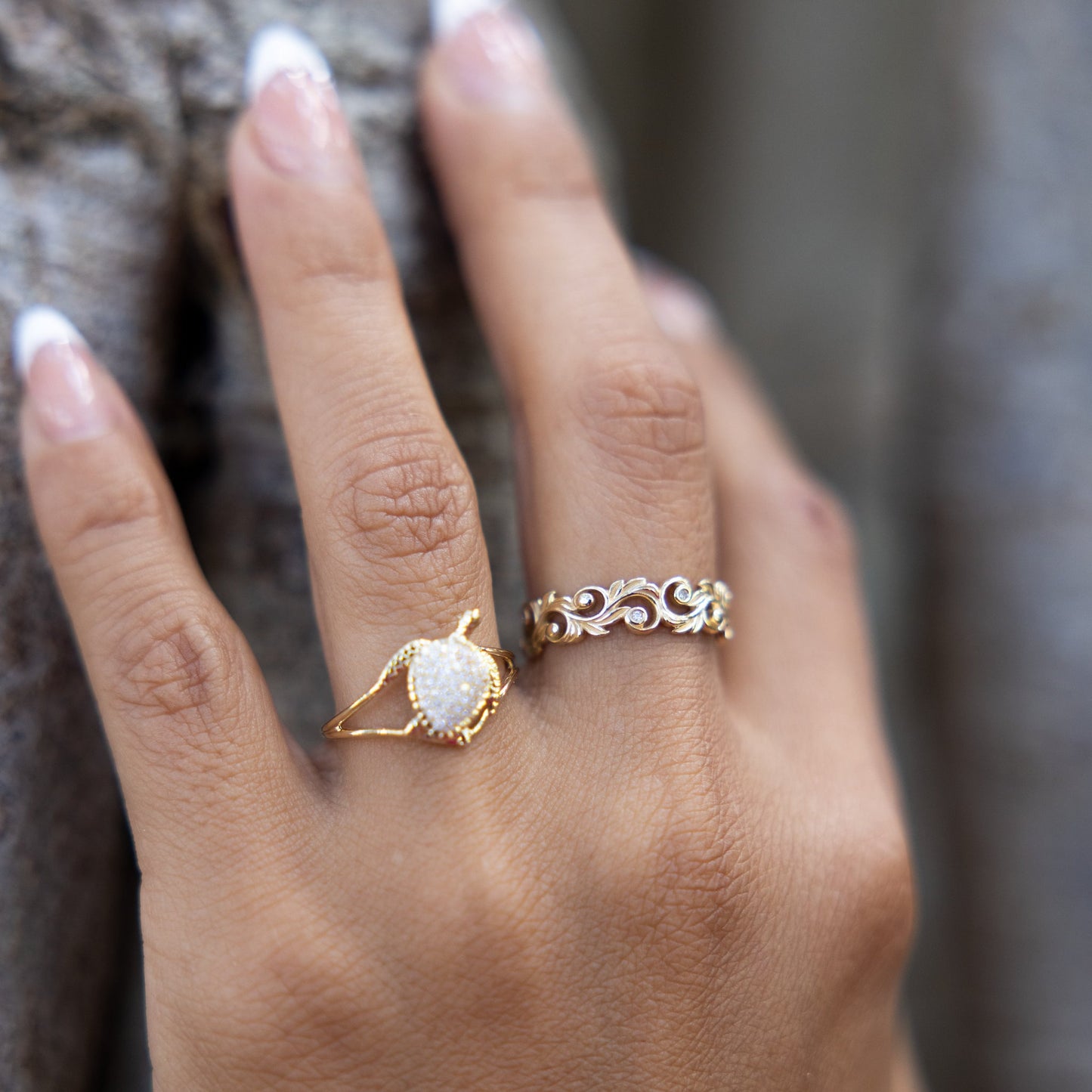 Living Heirloom Ring in Gold with Diamonds - 6mm