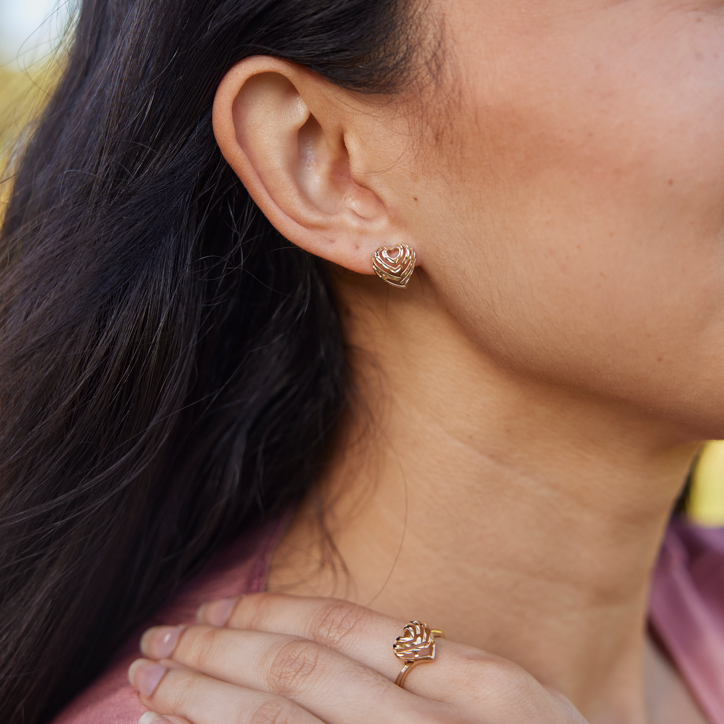 Aloha Heart Earrings in Gold - 11mm
