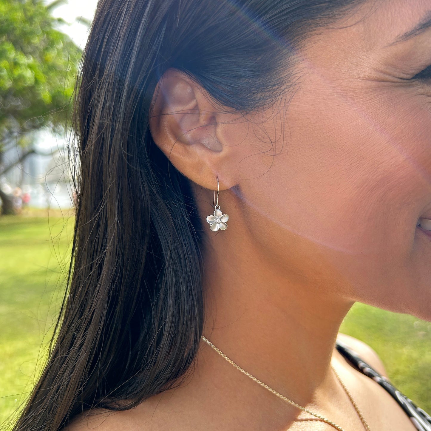 Plumeria Earrings in White Gold with Diamonds  - 11mm