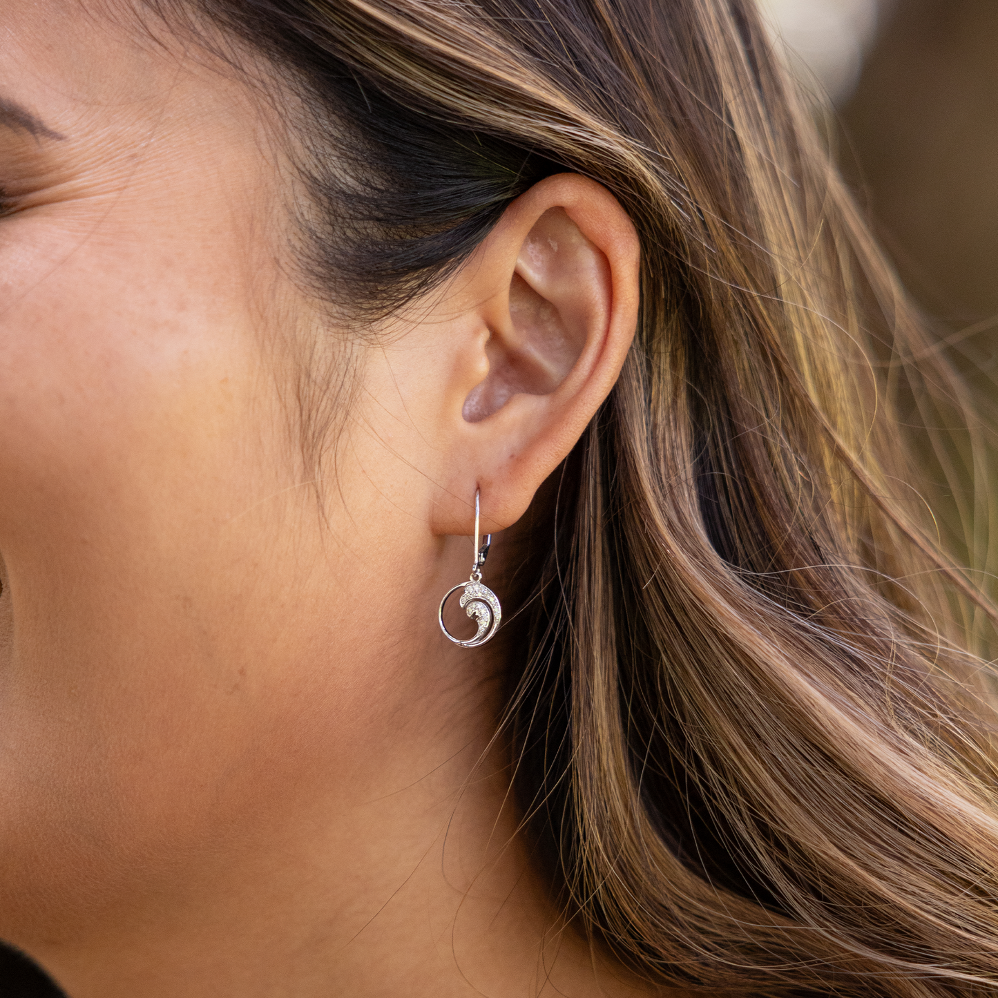 Nalu Earrings in White Gold with Diamonds - 12mm