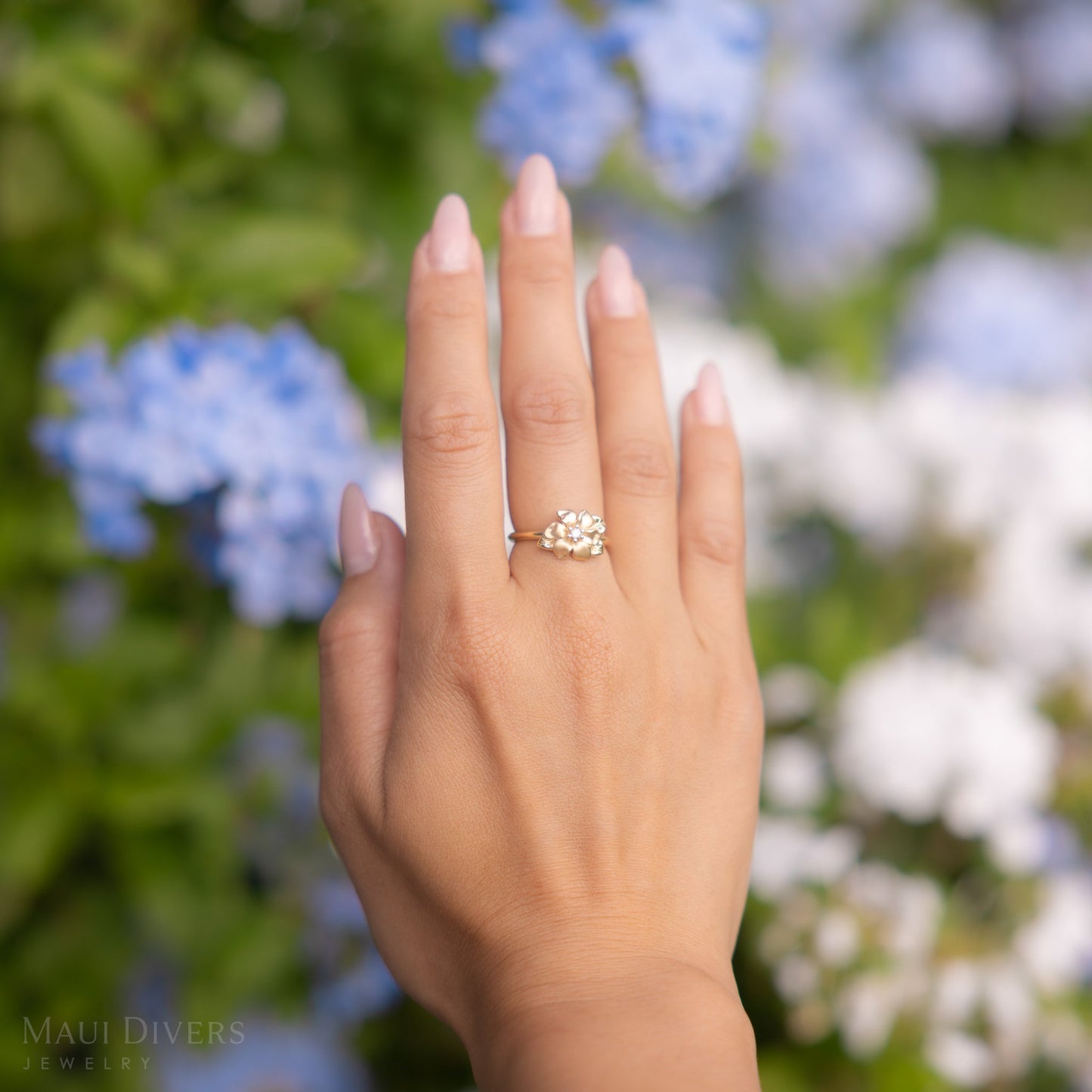 Nāʻū Ring in Gold with Diamond - 10mm