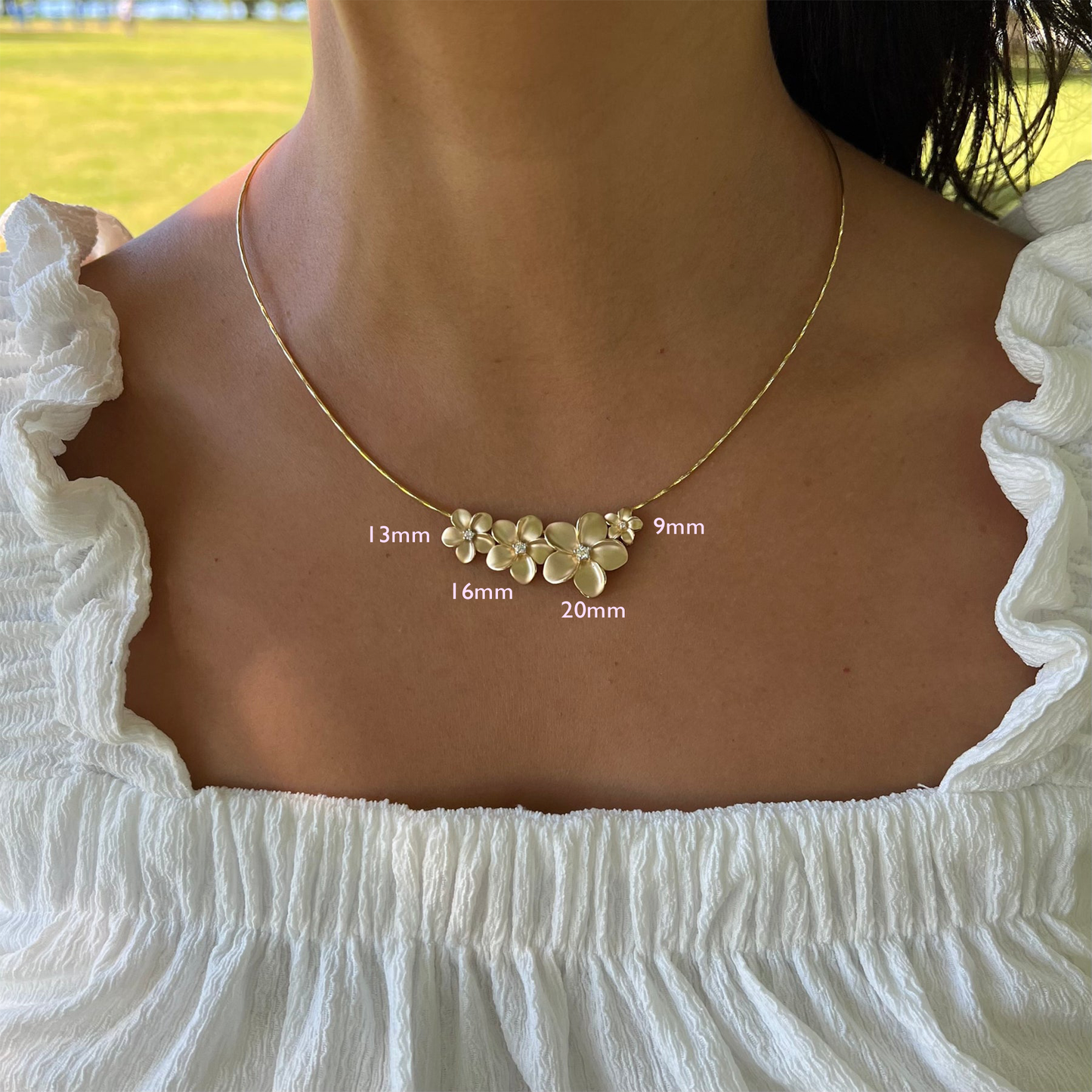 Plumeria Pendant in Gold with Diamond - 16mm